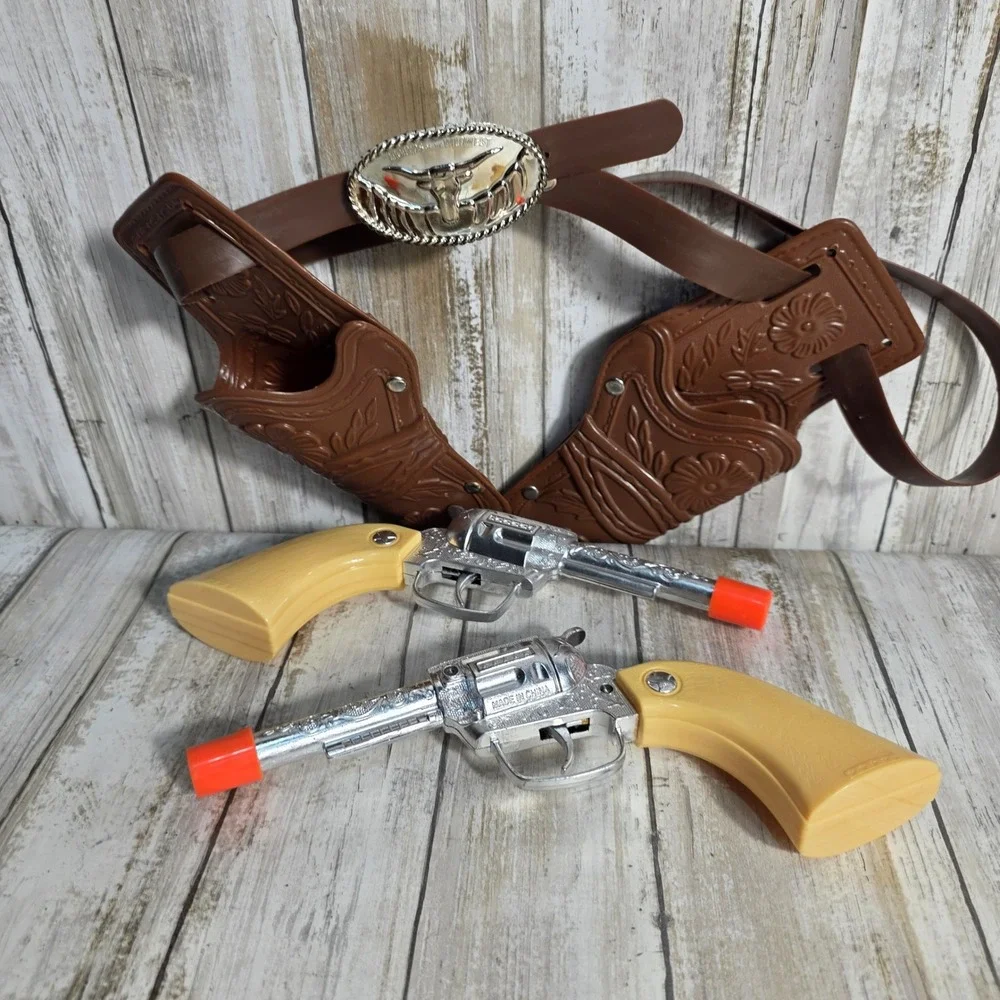 Western Cowboy Toy Pistol Set Dual Holsters Belt Brown Silver Longhorn Buckle